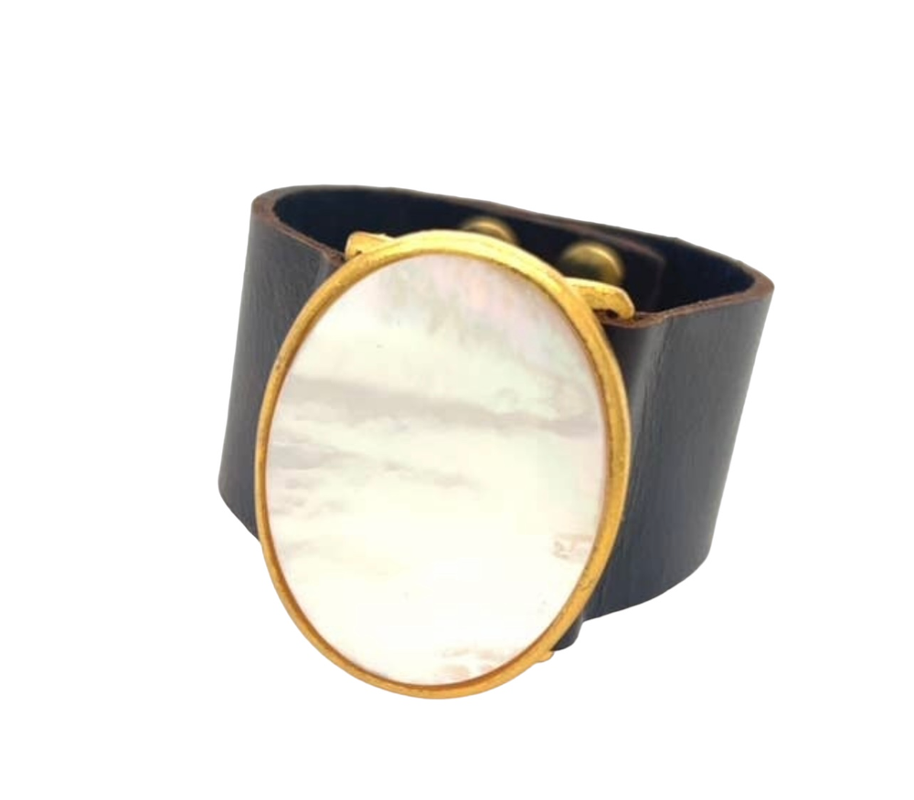 Black Italian Leather Oval Cabochon In Gold Bracelet