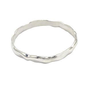 
            
                Load image into Gallery viewer, Wavy Silver Bangle Bracelet
            
        
